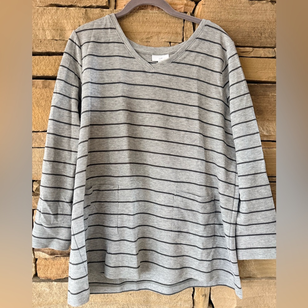 J Jill Gray Striped Long Sleeve Top with Decorative Front Pockets & 3/4” sleeves